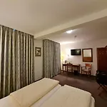 Waldquelle - Baumhaushotel Hotel 3*