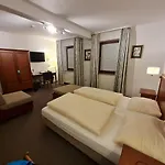 Hotel Waldquelle - Baumhaushotel 3*