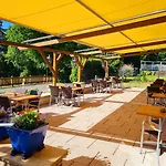 Waldquelle - Baumhaushotel Hotel