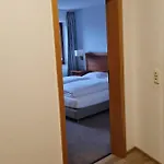 Hotel Waldquelle - Baumhaushotel Aerzen 3*