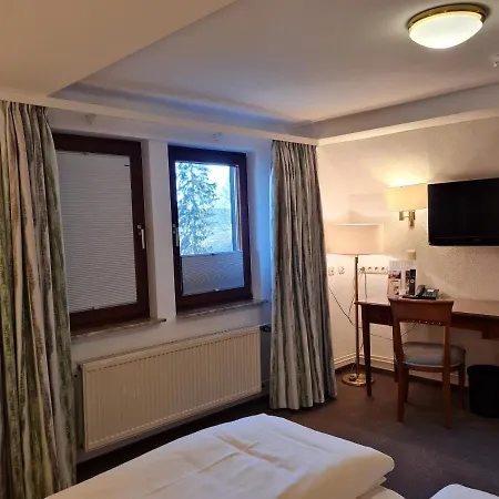 Waldquelle - Baumhaushotel 3*