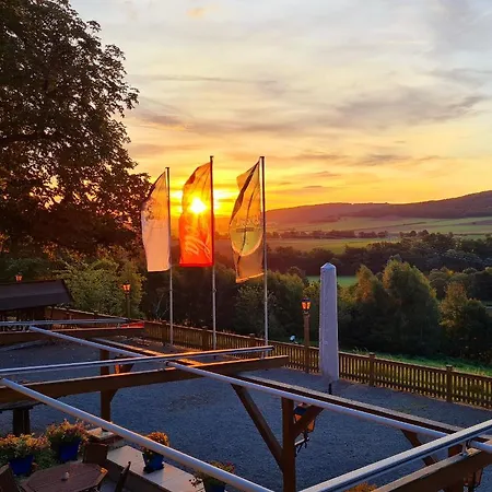 Waldquelle - Baumhaushotel Hotel