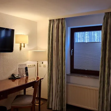 Waldquelle - Baumhaushotel Hotel Aerzen