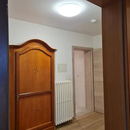 Waldquelle - Baumhaushotel מלון
