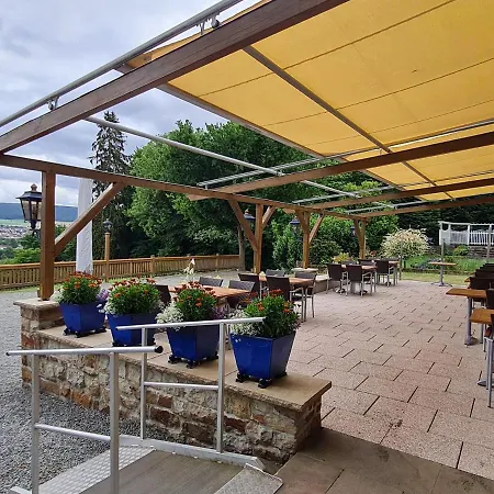 Waldquelle - Baumhaushotel Aerzen