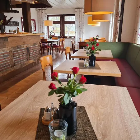 Waldquelle - Baumhaushotel Aerzen