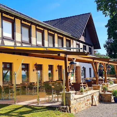 Waldquelle - Baumhaushotel Hotel