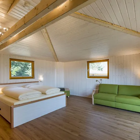 فندق Waldquelle - Baumhaushotel