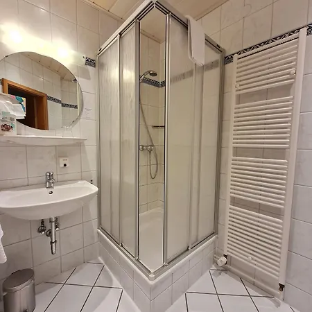 Waldquelle - Baumhaushotel 3*