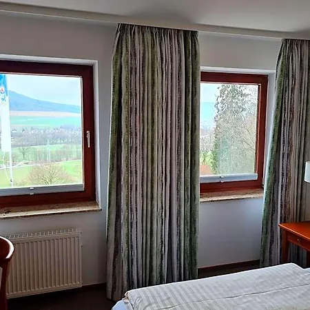 Hotel Hotel Waldquelle - Baumhaushotel Aerzen 3*