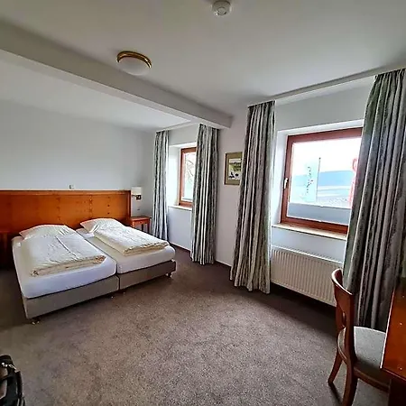Hotel Hotel Waldquelle - Baumhaushotel Aerzen 3*