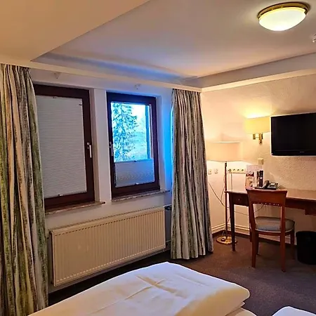 Hotel Waldquelle - Baumhaushotel Aerzen Hotel 3*