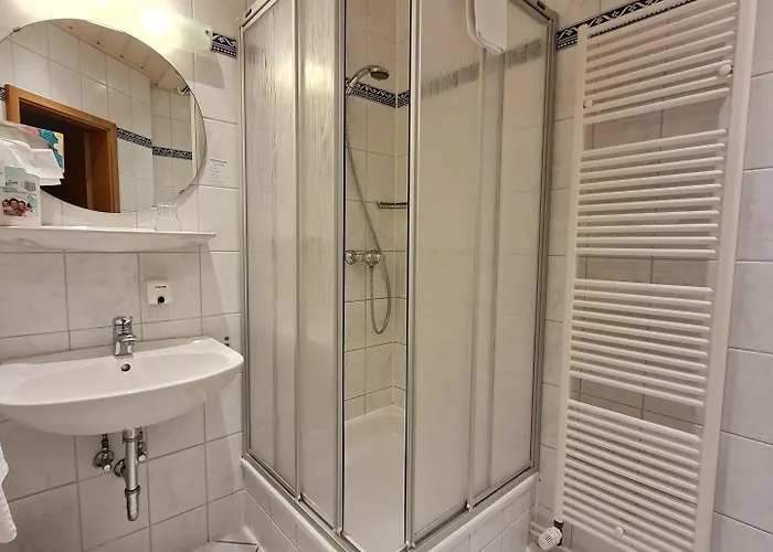 Waldquelle - Baumhaushotel 3*